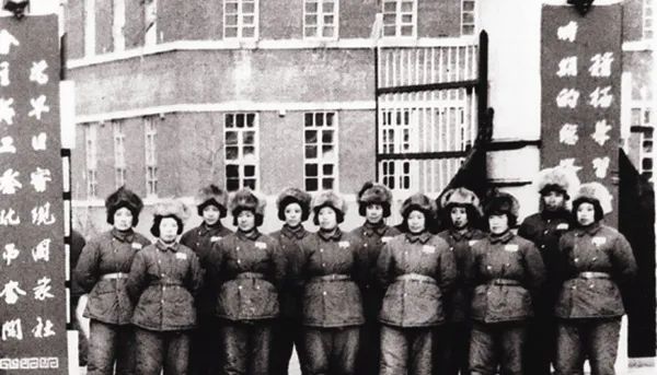 军医大学有军籍和无军籍的区别_军医大学_军医大学对眼睛视力有什么要求