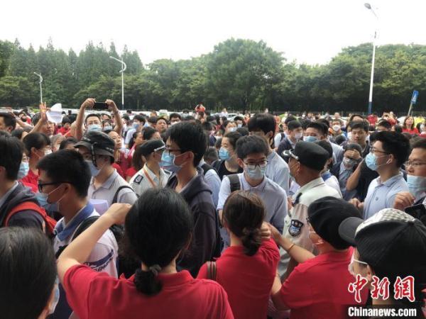 高考倒计时10天，各地紧盯两件事：防疫和考纪