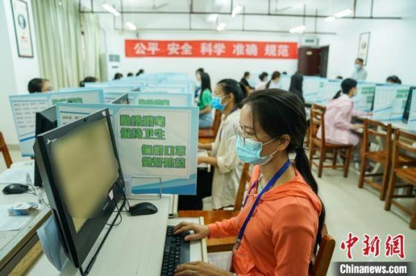 高考倒计时10天，各地紧盯两件事：防疫和考纪