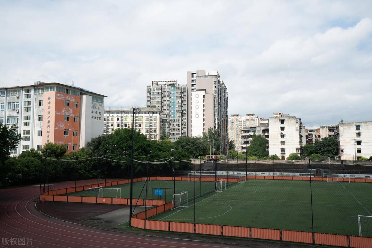 成都七中211大学录取人数_成都一初三学生被北大录取_成都七中2024年985录取率