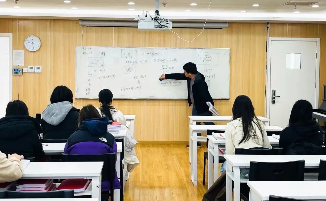 音乐高考全年班_声乐一对一_音乐艺考