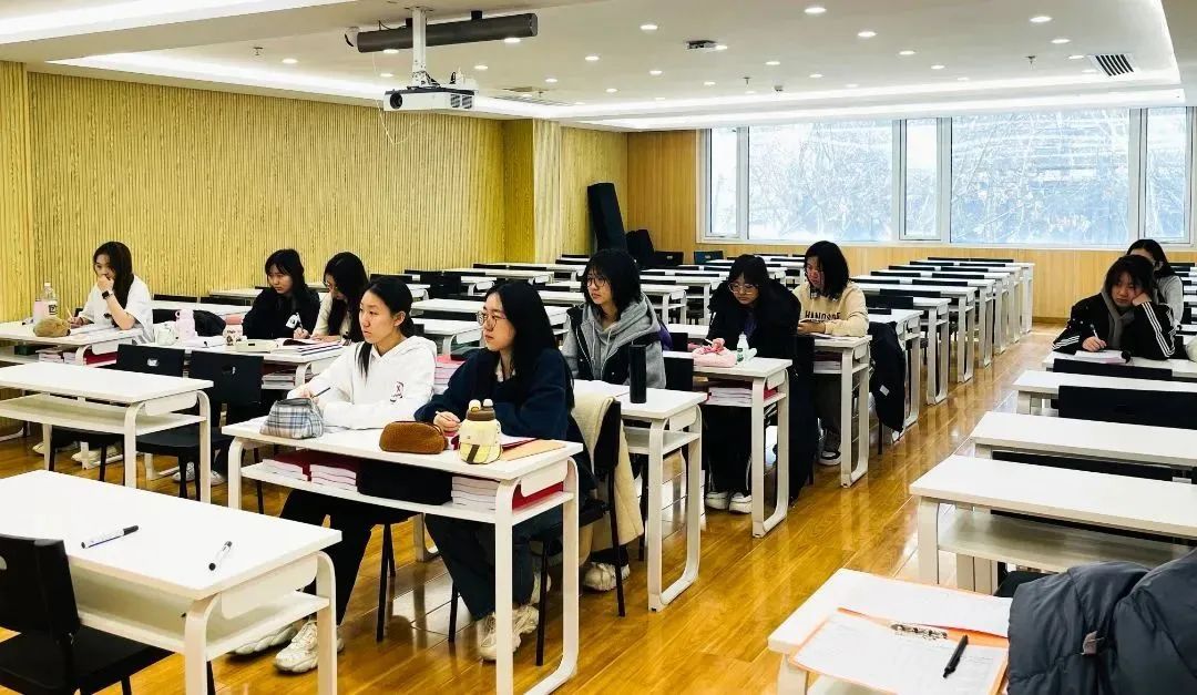 声乐一对一_音乐艺考_音乐高考全年班