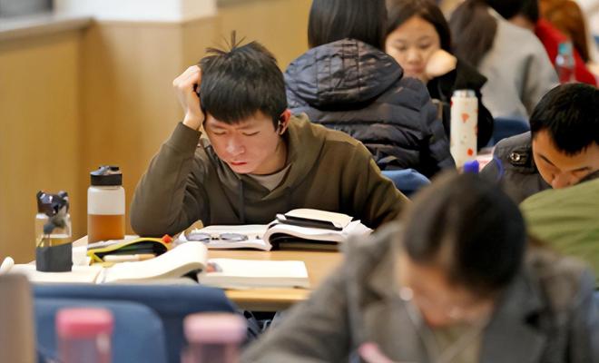 文科冷门专业_大学生就业薪资排名_2024本科毕业生薪资排名