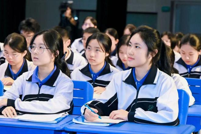 2024年浙江省高考清北录取人数_杭州学军中学清北录取分析_高考录取分数线大学排名