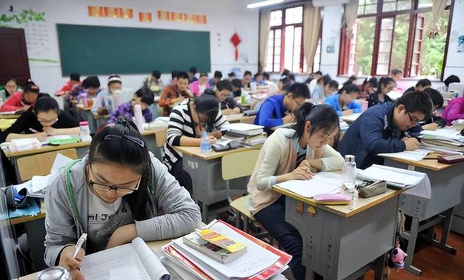 2024年浙江省高考清北录取人数_杭州学军中学清北录取分析_高考录取分数线大学排名