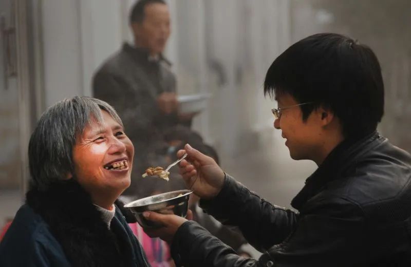 感动中国人物_人物感动中国事迹_感动中国人物集合