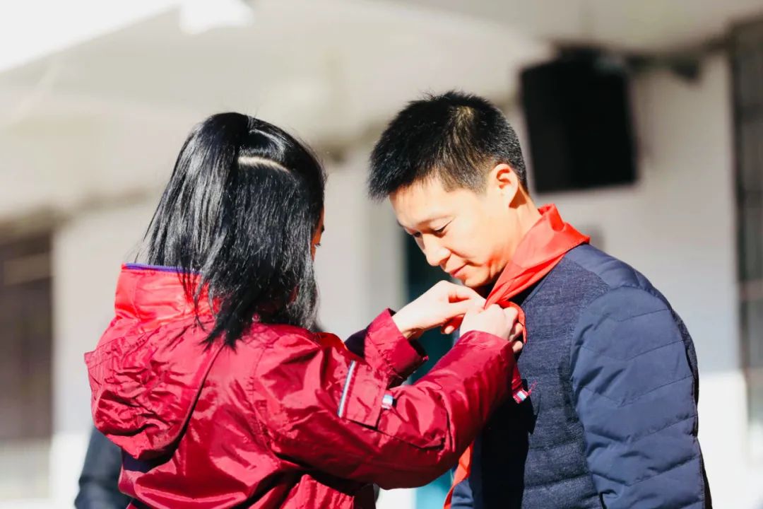 感动中国人物_人物感动中国事迹_感动中国人物集合