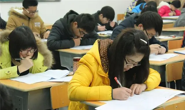高考吃好喝好备水一站什么意思_高考吃什么好_高考吃好睡好