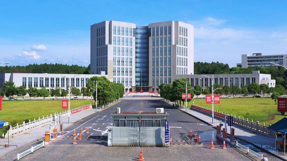 安徽理工大学优势学科分析_安徽工程大学发展历程_安徽工程大学分数线
