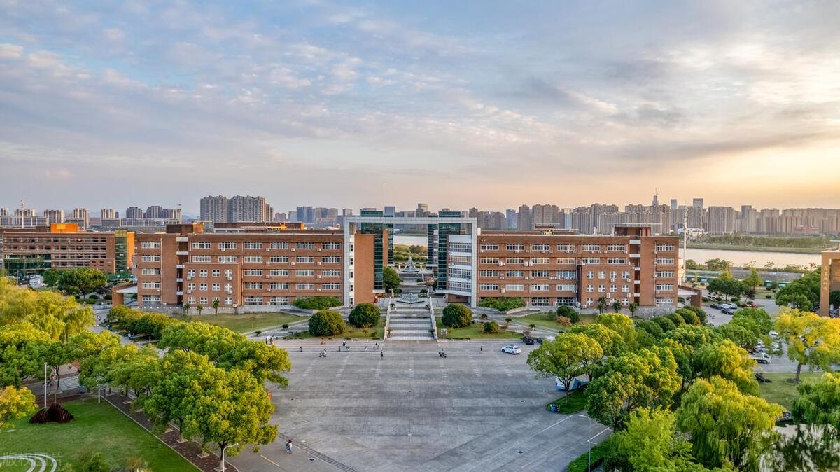 安徽工程大学分数线_安徽工程大学发展历程_安徽理工大学优势学科分析