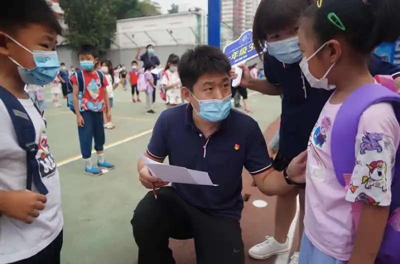 对外经贸大学入学_贸大附小新生入学仪式_对外经济贸易大学附属小学一年级新生入学