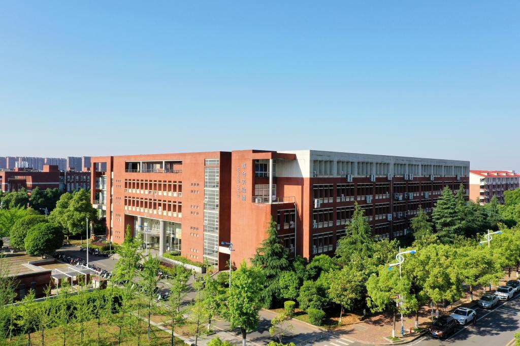 上海理工大学 vs 长沙理工大学_上海大专院校排名_高考分数选择大学