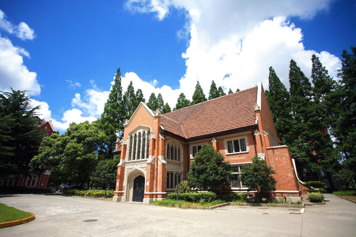 高考分数选择大学_上海理工大学 vs 长沙理工大学_上海大专院校排名