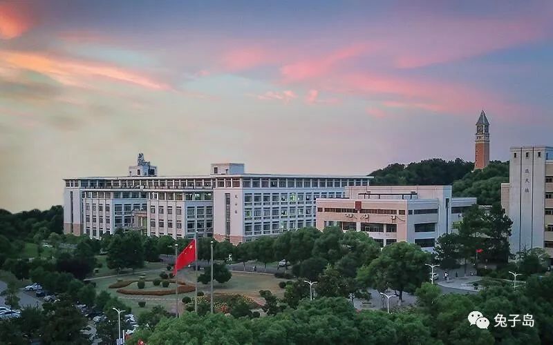 湖北专科排名靠前的学校_湖北省专科前十名的学校_湖北省专科学校排名
